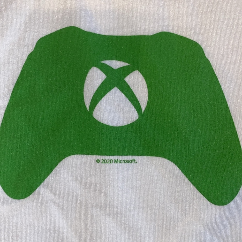 Gap Xbox size. Medium shirt - Picture 3 of 4